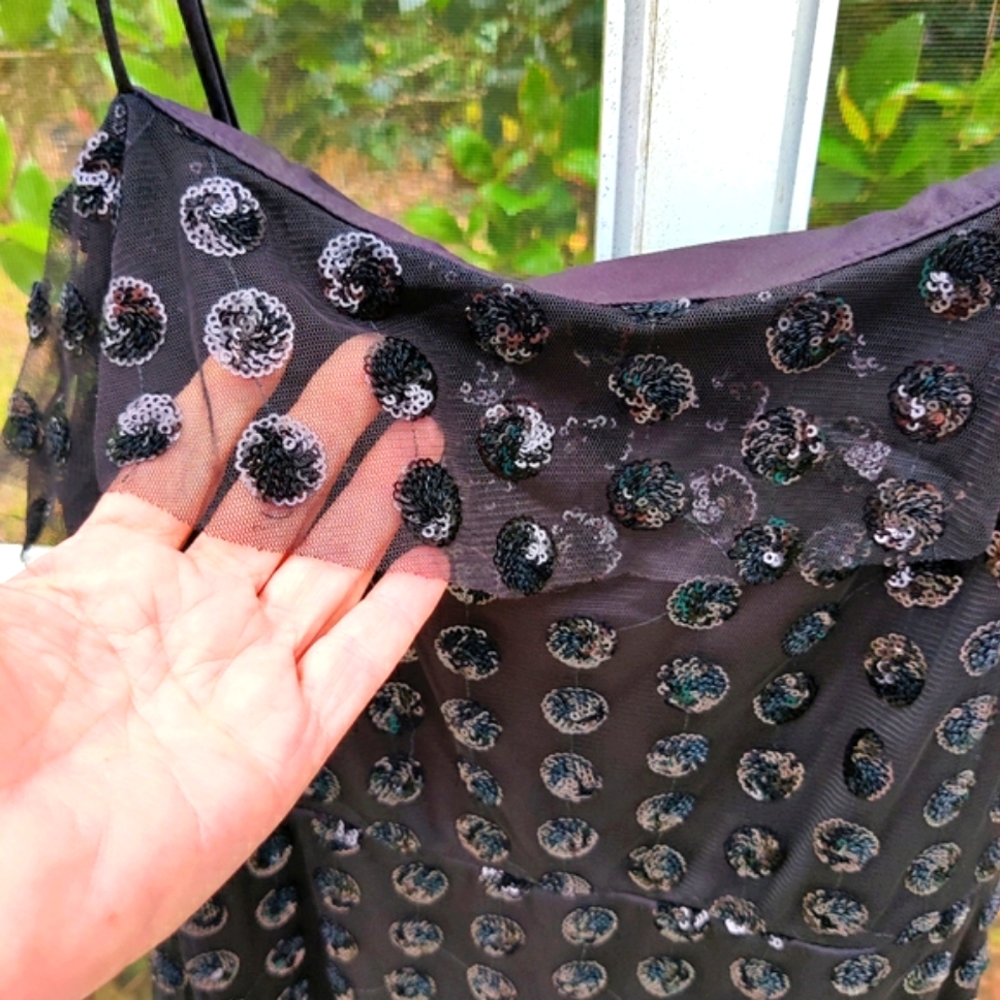 Black mesh and sequin ruffled dress - Picture 10 of 16